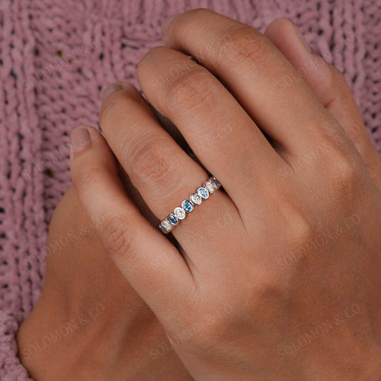 Unique Alternating Blue and White Oval Diamond Wedding Band