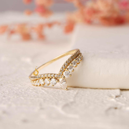 Vintage Chevron Wedding Ring