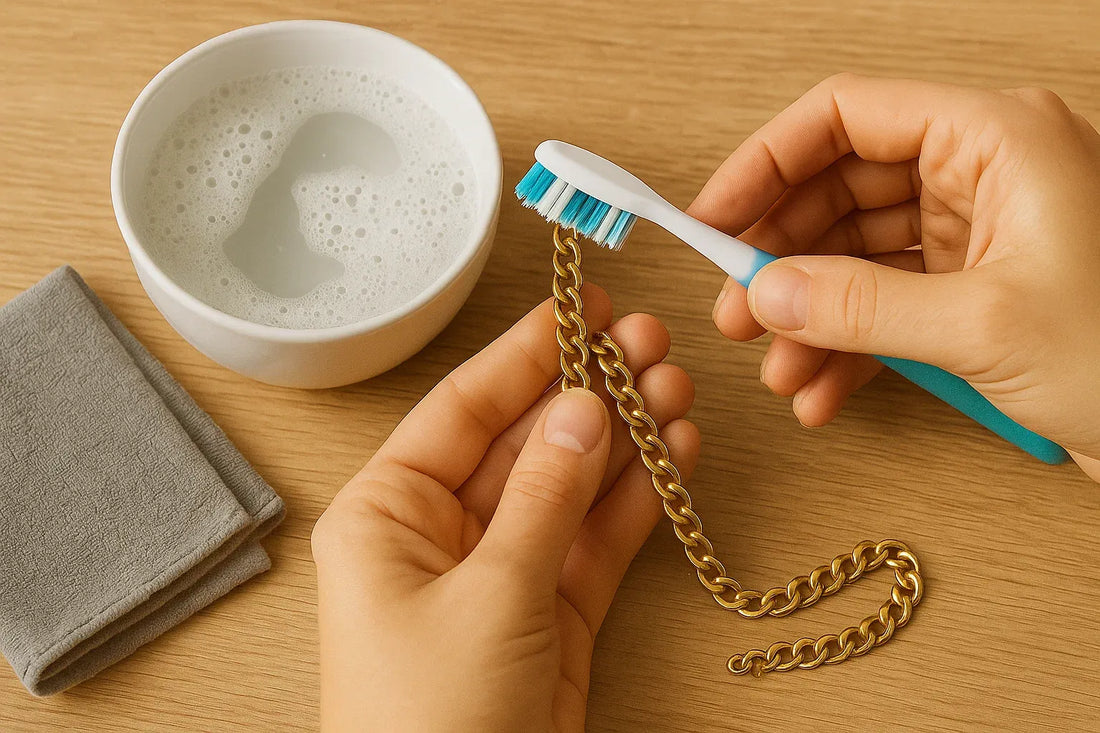 cleaning gold chain