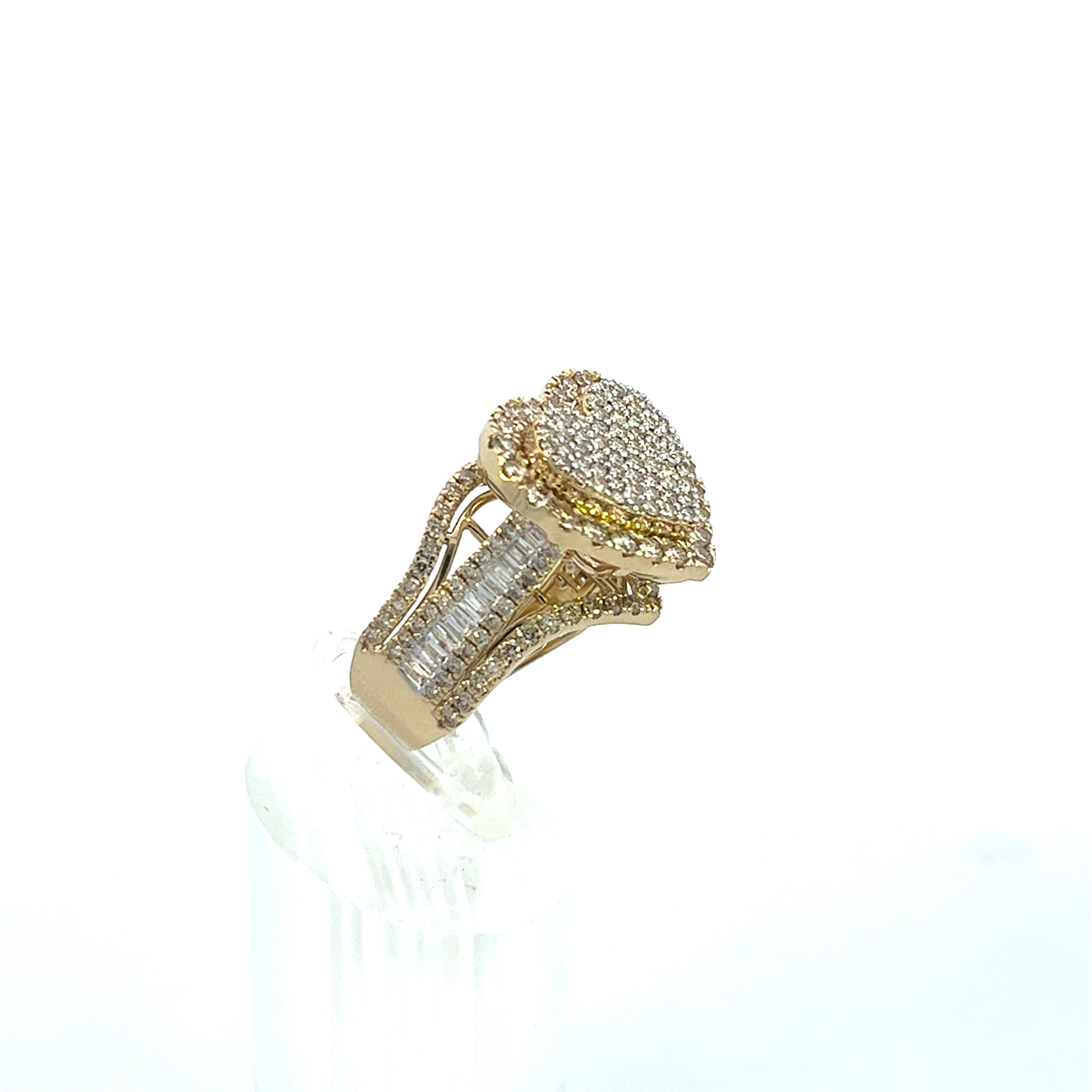 2.9CTW JUMBO DIAMOND HEART RING