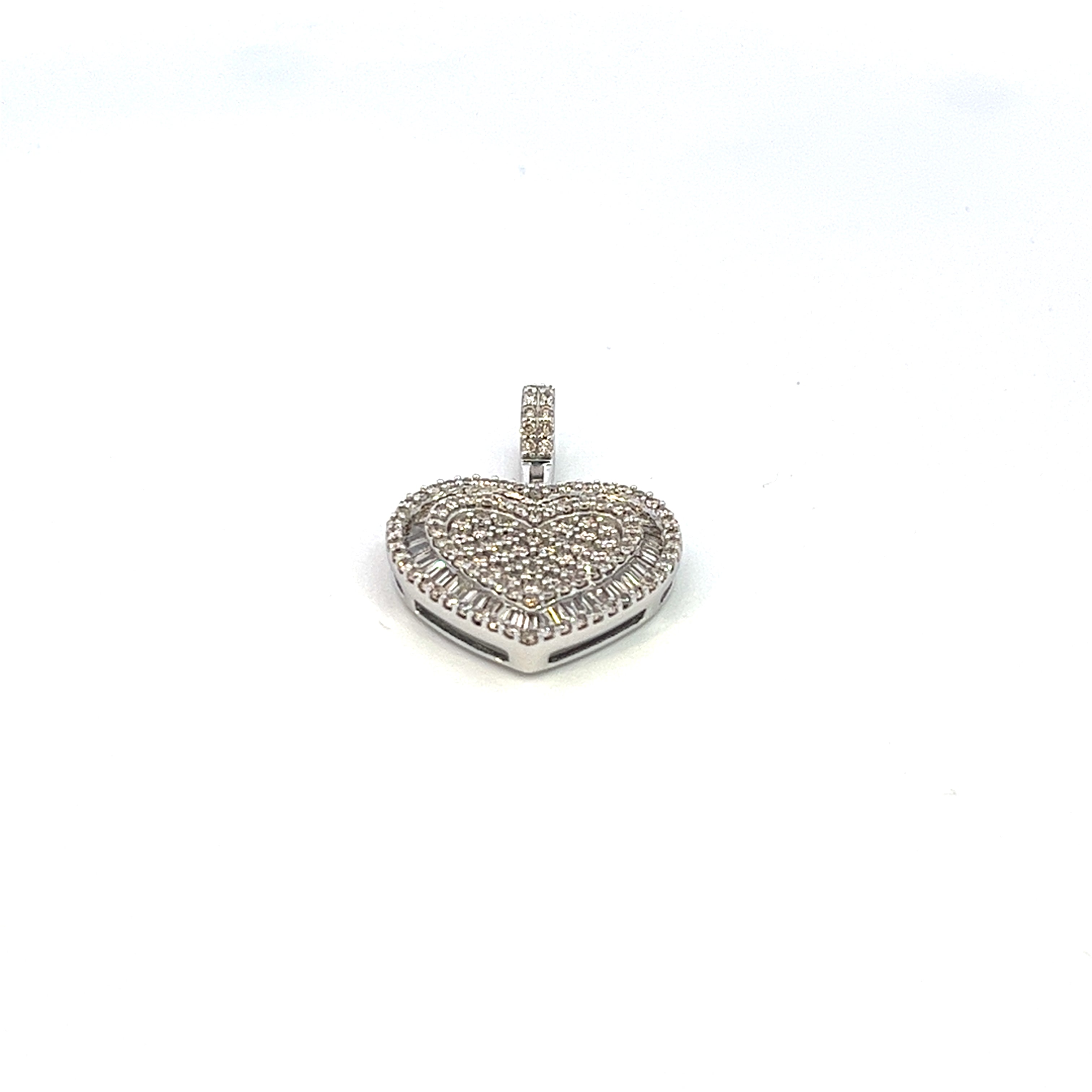 1.5CTW BAGUETTE HEART DIAMOND PENDANT