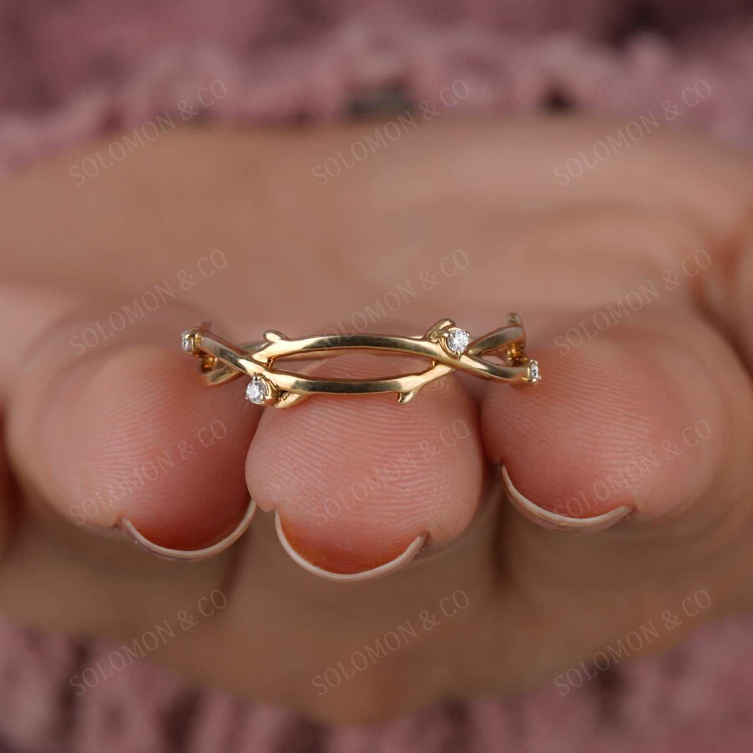 Round Shape Vintage Style Twist Twig Moissanite Vine Band Seven