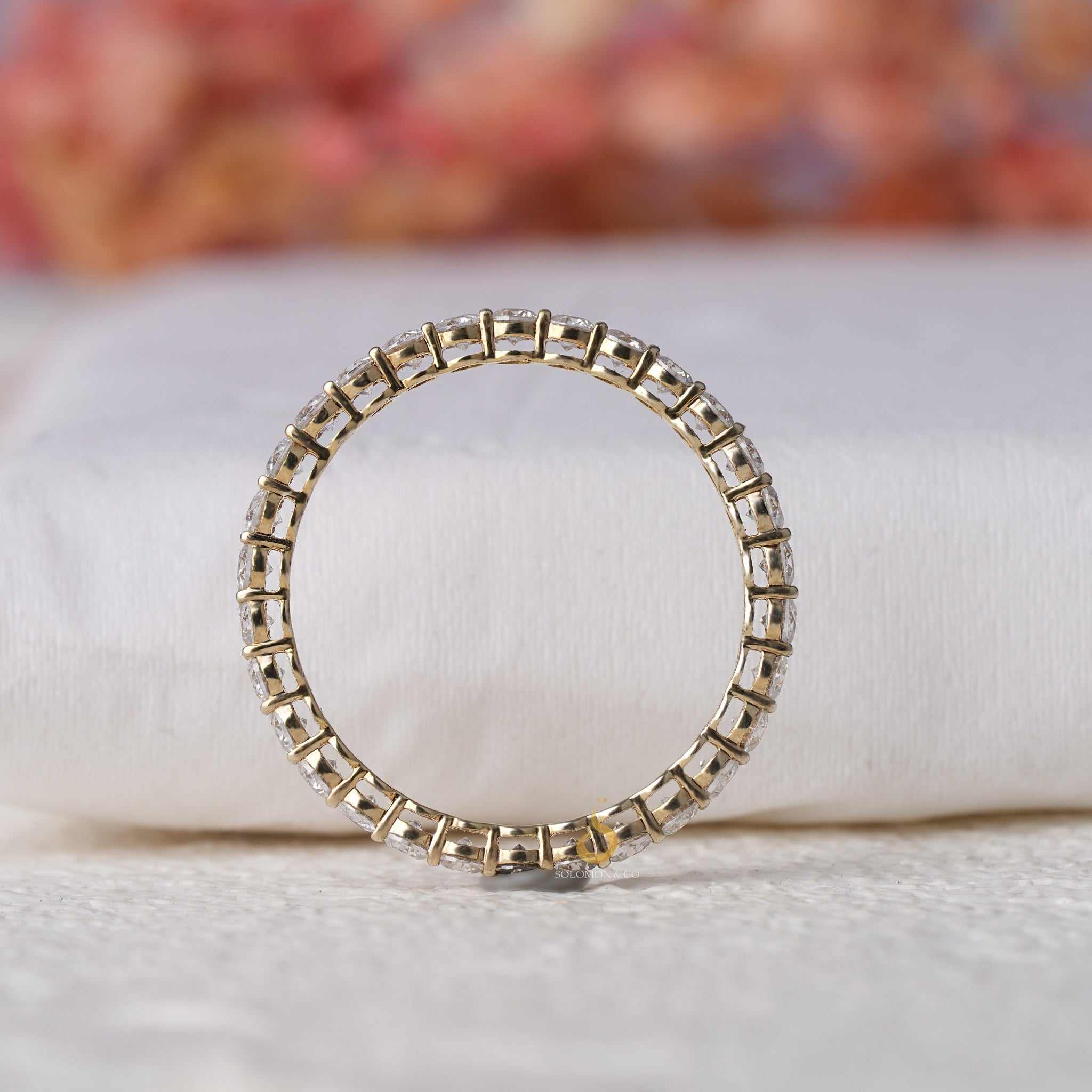Womens Shared Prong Round Eternity Moissanite Ring