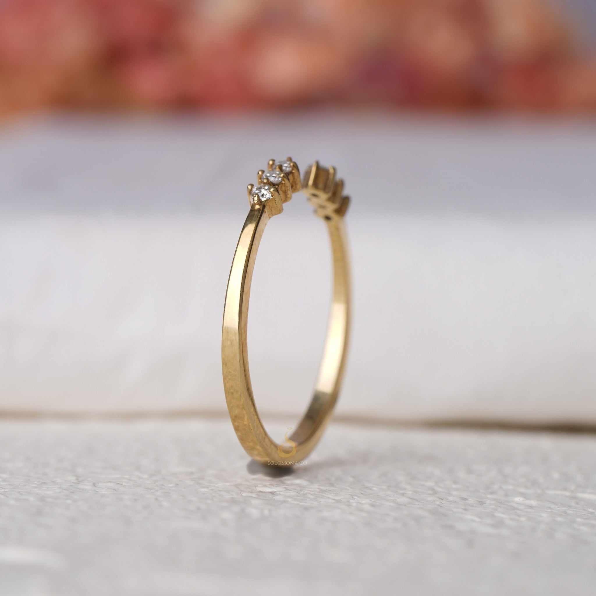 Round Diamond Open Gap Wedding Ring