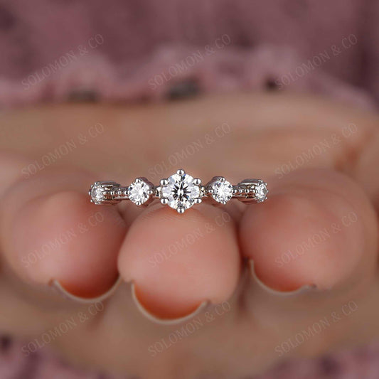 Graduated Round Wedding Ring Second