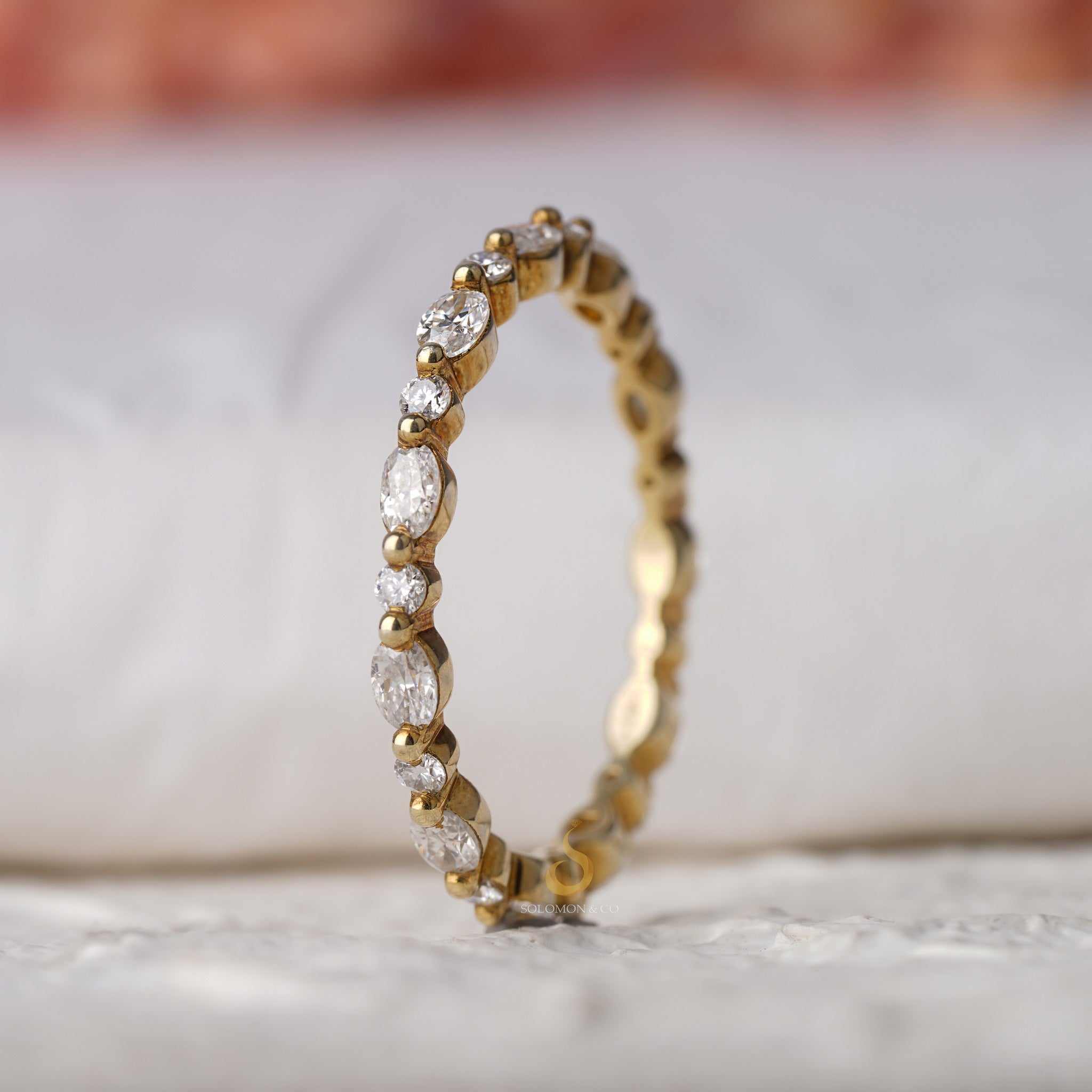 Alternating Oval Round Stackable Band