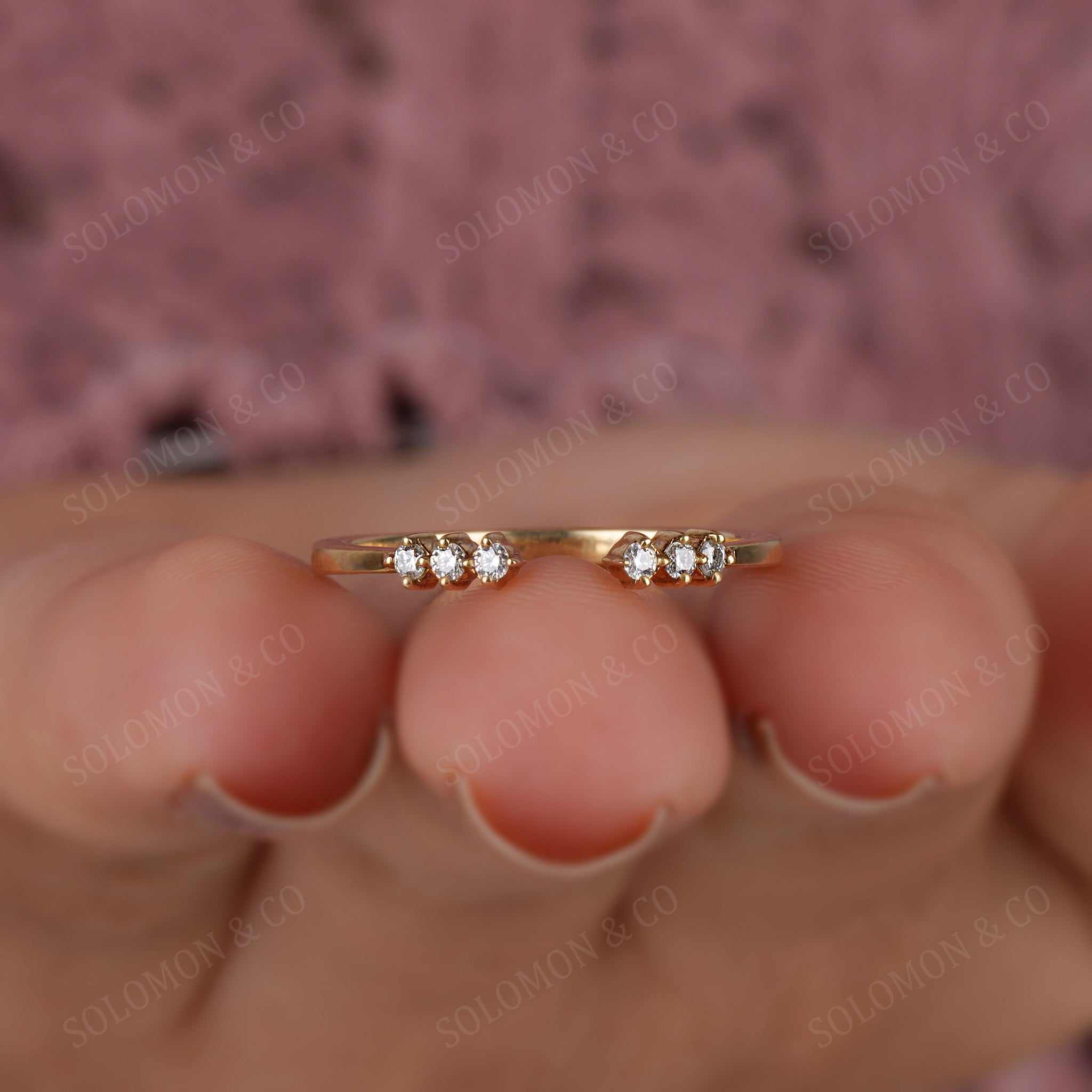 Round Diamond Open Gap Wedding Ring