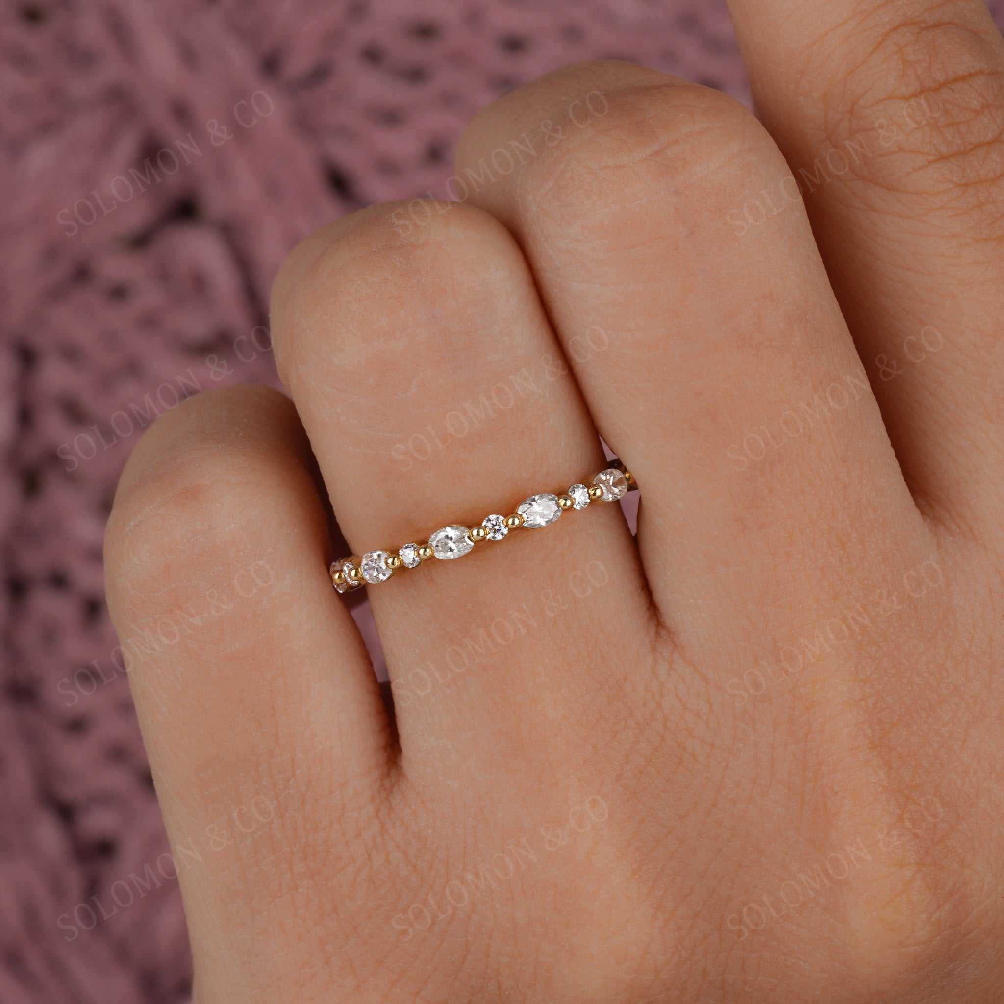 Alternating Oval Round Stackable Band