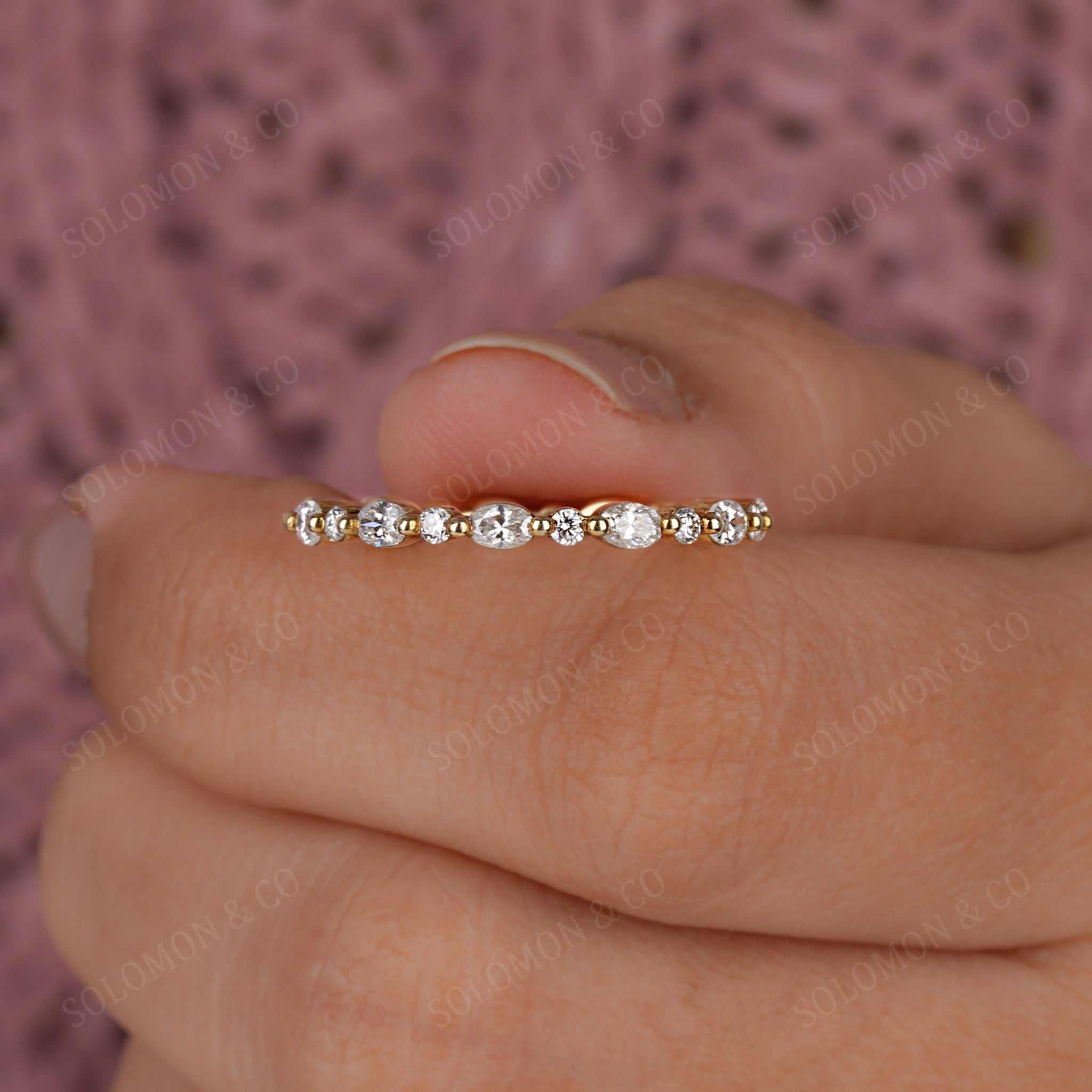 Alternating Oval Round Stackable Band