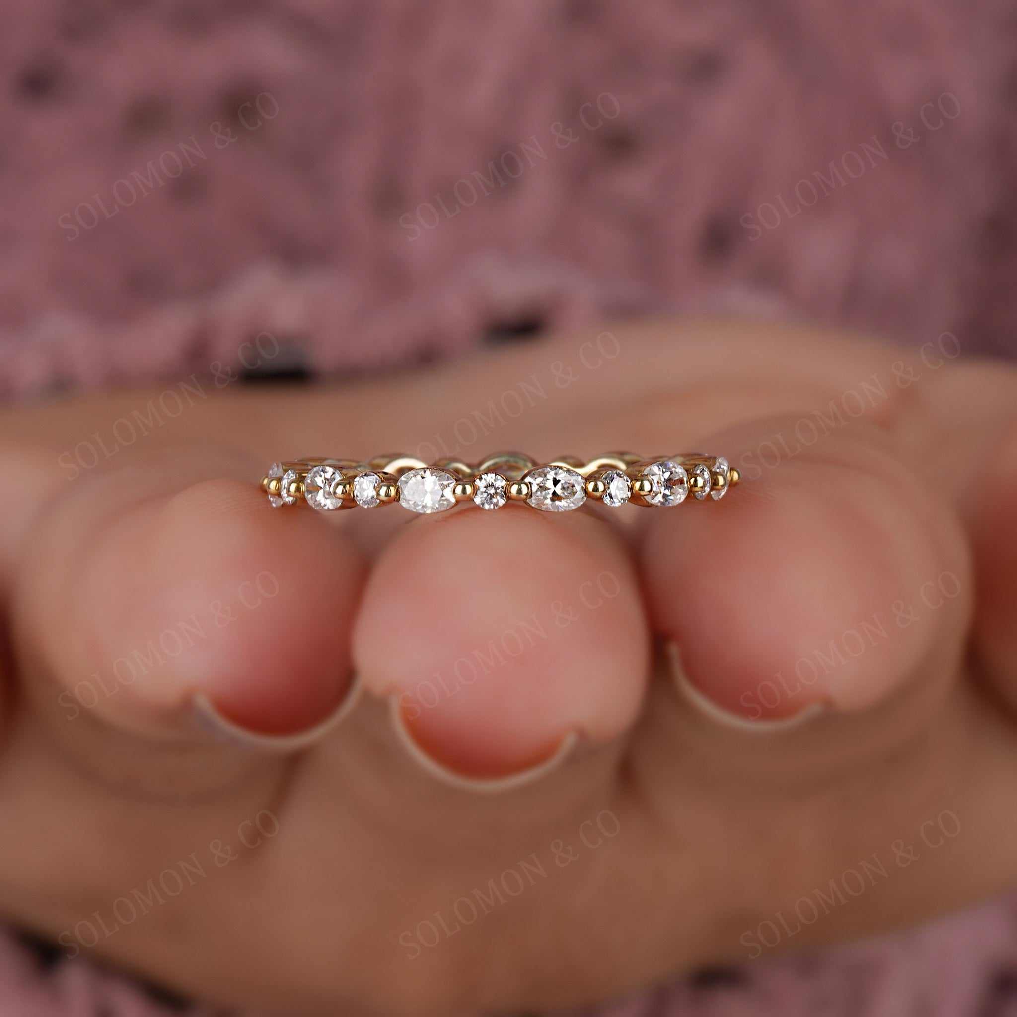 Alternating Oval Round Stackable Band