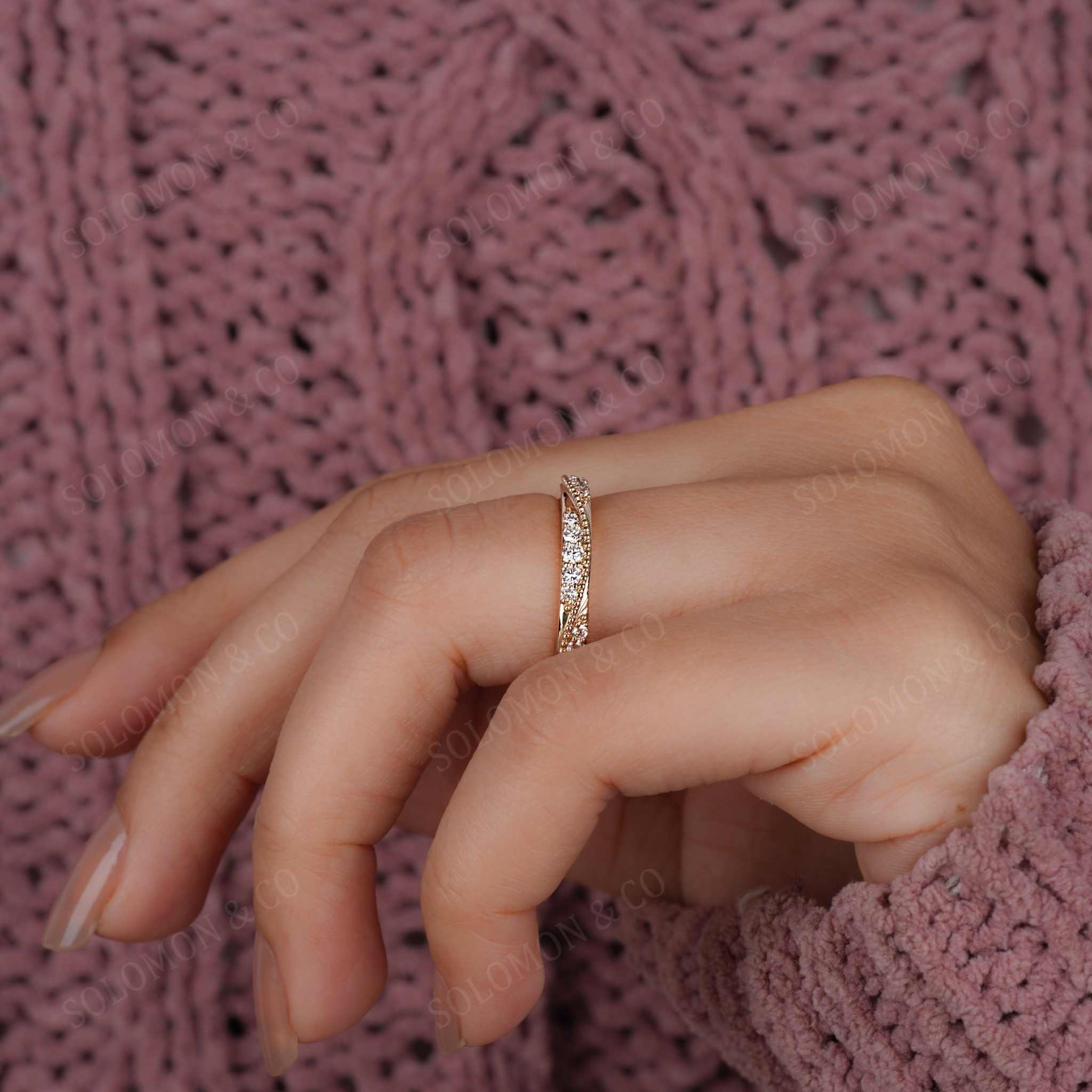 Milgrain Vintage Twisted Inspired Gold Round Diamond Ring