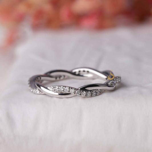 Twisted Round Shape Diamond Infinity Stackable Band