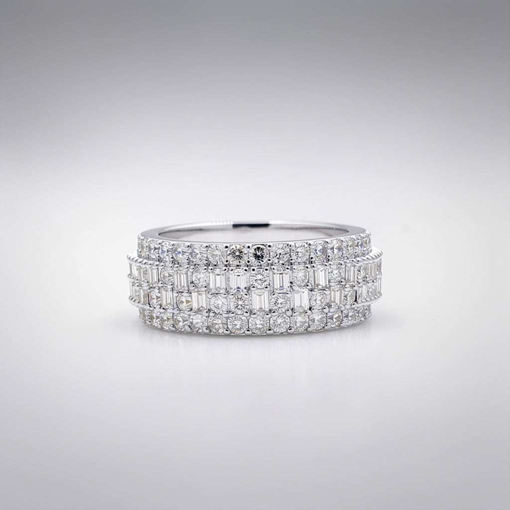 2.8 CTW Diamond Ring – 14K Gold