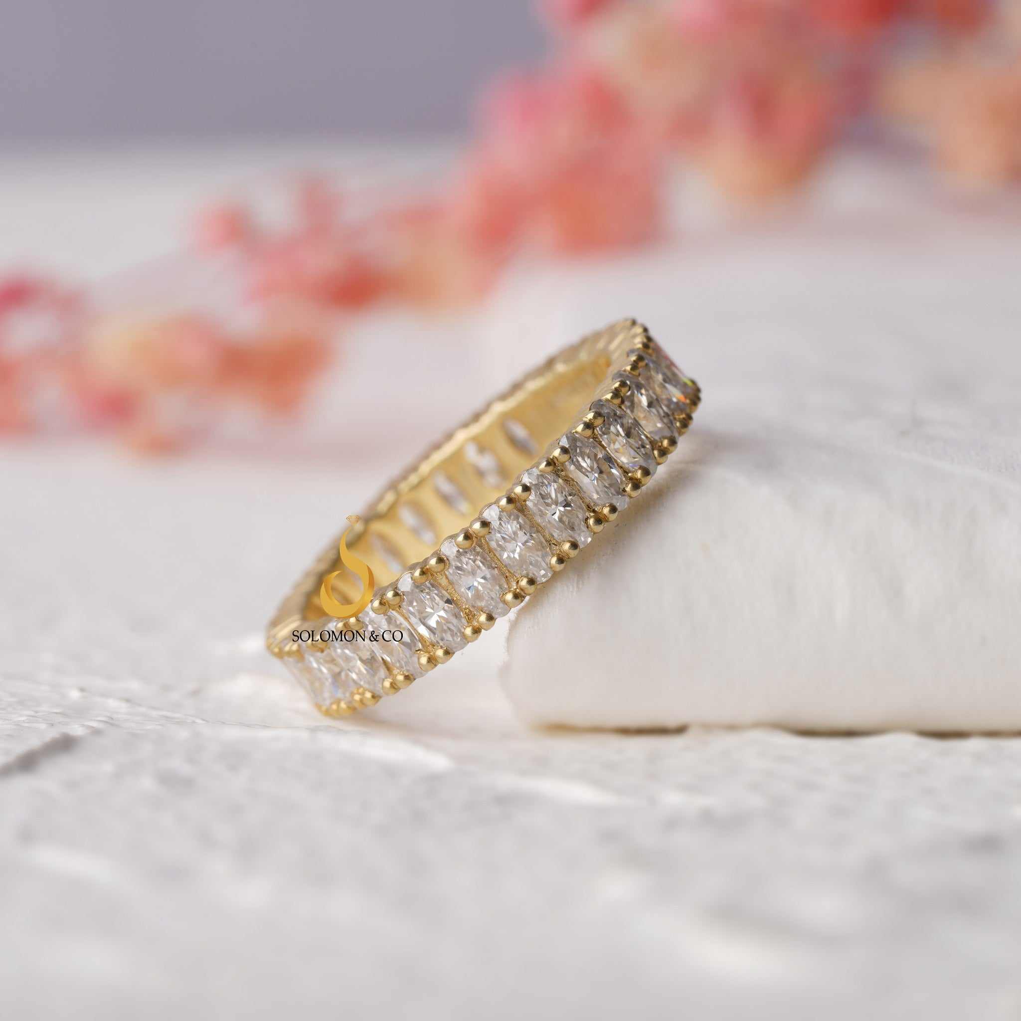 Shared Prong Unique Oval Anniversary Band