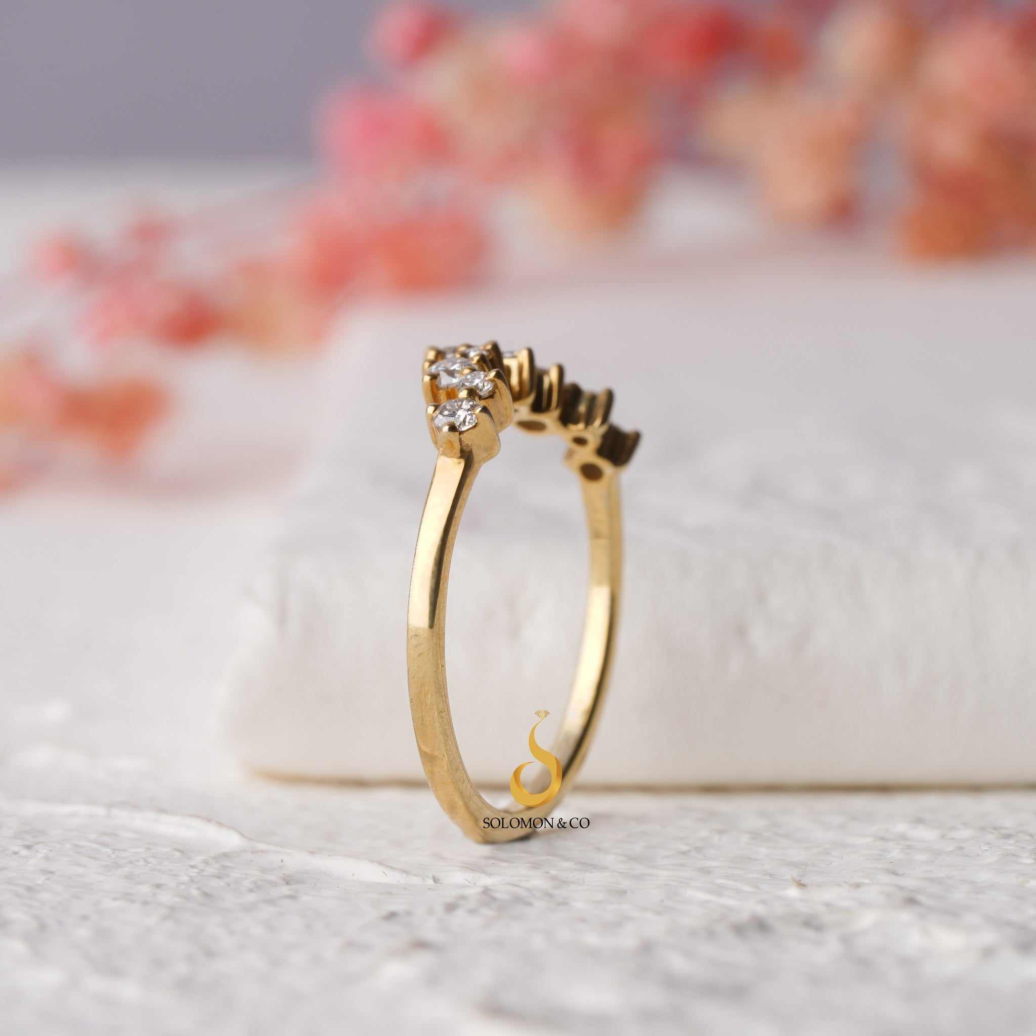 Round Cluster Curve Wedding Band