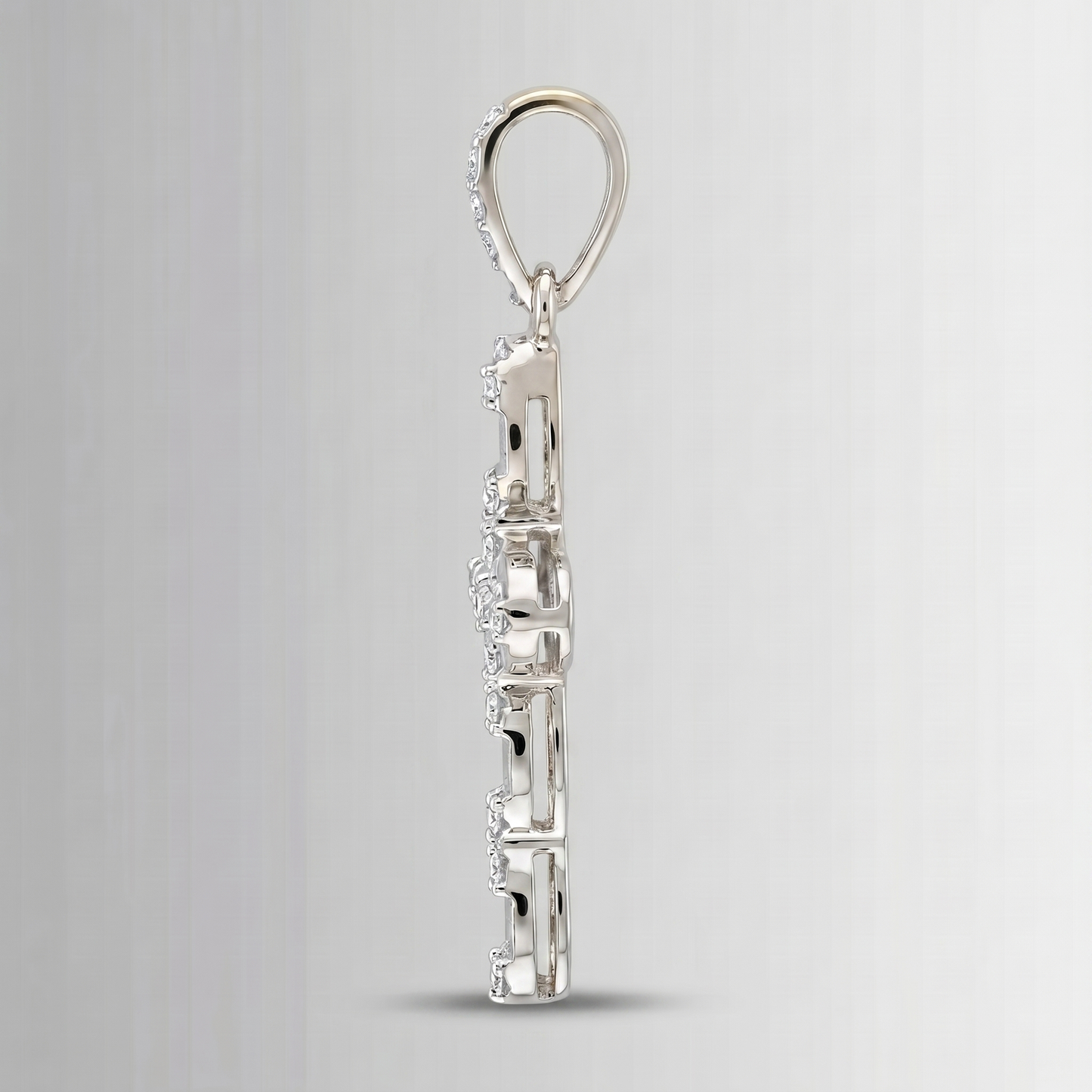 0.82 CTW Diamond Pendant – 10K Gold